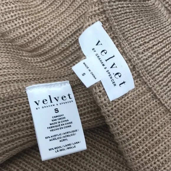 GRAHAM & SPENCER SMALL (VELVET) SWEATER - Picture 10 of 11